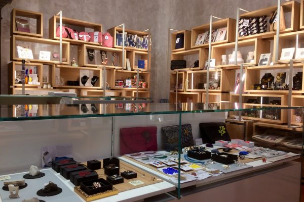 Bottega Strozzi, una targa OMA per dare spazio agli artigiani