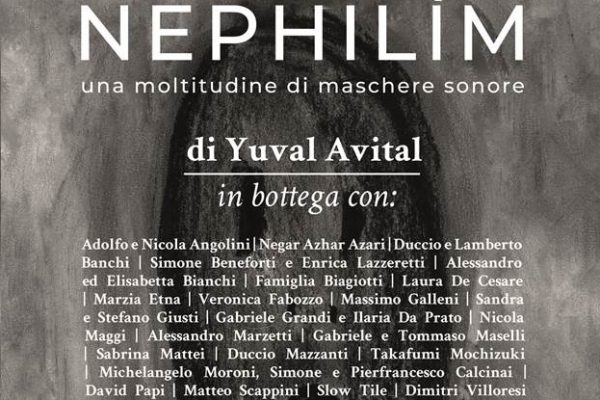 Gli artigiani OMA al lavoro per creare le maschere della mostra Nephilìm