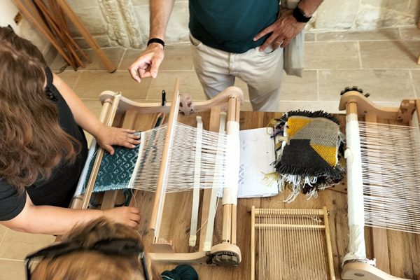 A Lecce, il  laboratorio di tessitura “a fiocco”